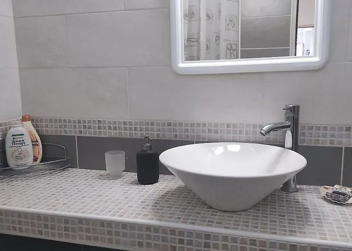 Maria's Sifnos 카마레스